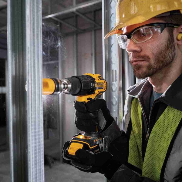 DEWALT 18V LI ION BRUSHLESS IMPACT DRILL KIT BRIGHTS