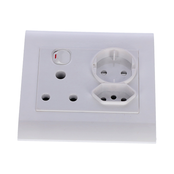 47498-Lesco-Pipelli-4X4-Single-Outlet-&-Euro-&-Schuko_1