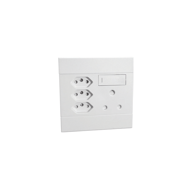 39043-VETI2-SWITCHED-SOCKET&3RSA-V-SLIML-4X4-WHITE