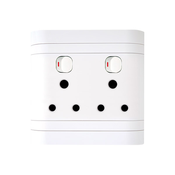 94223-LESCO-Cover-Strip-Range-Double-socket-Outlet